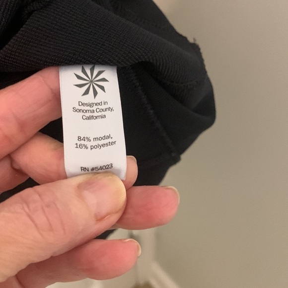 Athleta Navy Dress size small split neck short sleeves good used condition - Picture 8 of 8